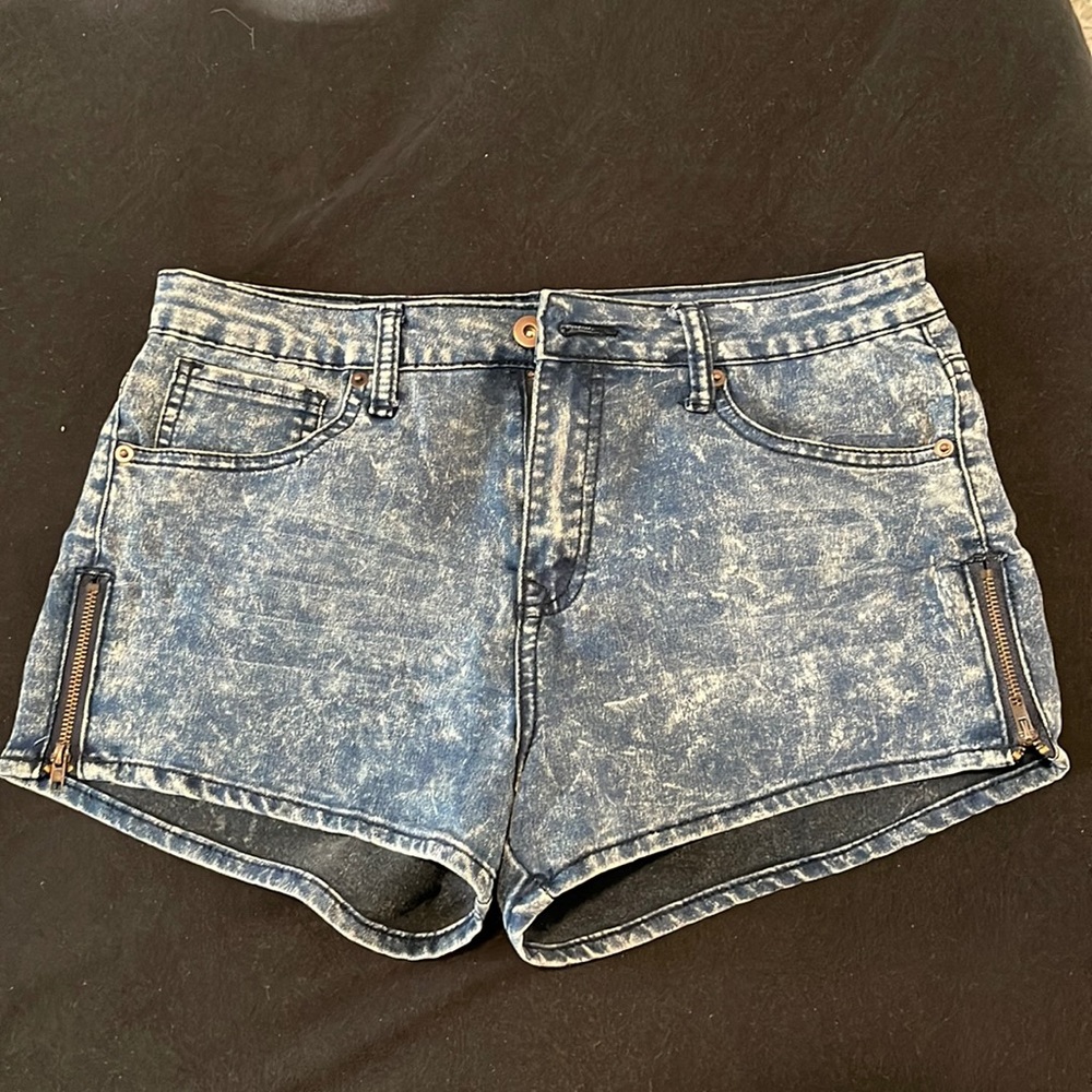 Forever 21 shorts size US 29